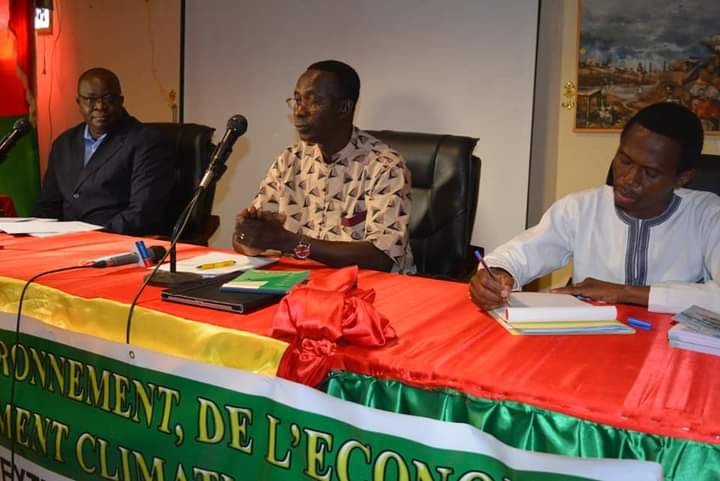 : le Burkina se dote de trois projets de textes