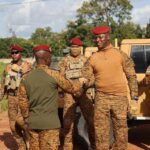 Burkina Faso : « Nous obtiendrons dans cette guerre de bons résultats pour la Nation», le Capitaine Ibrahim Traoré aux unités du Camp Ouezzin-Coulibaly