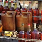 Ouagadougou : la vente de carburant en bouteilles, un commerce aux multiples dangers